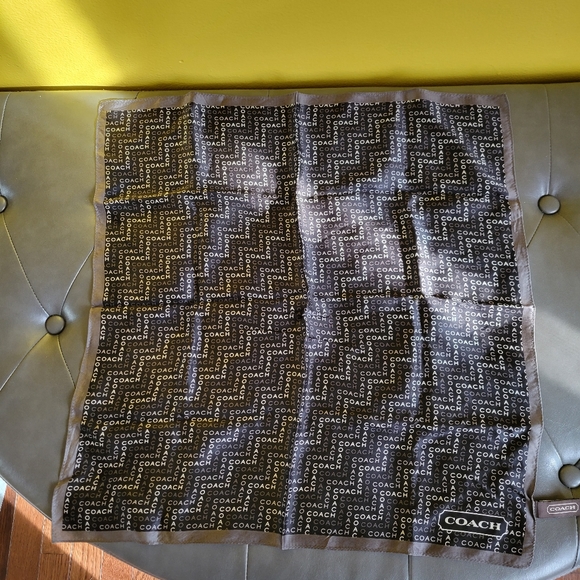 Coach Scarfs - Picture 4 of 14